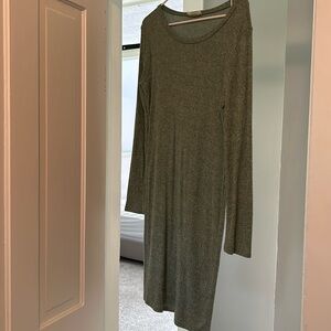 Hello Miz ribbed maternity dress size L